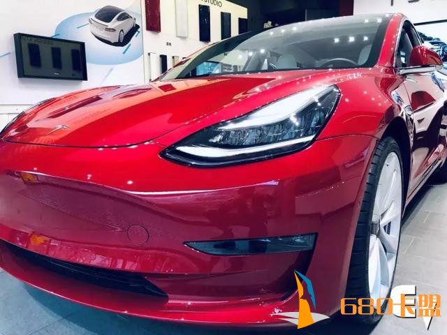 试驾特斯拉Model 3 高性能版，难以掩饰欣赏之情